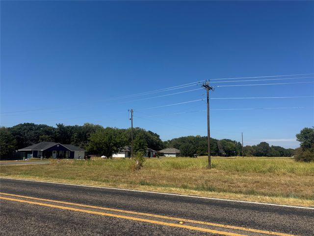 3240 Recreational Road 3, Bonham, TX 75418