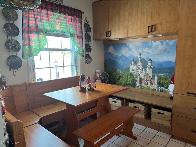 25725 Cook Road, Olmsted Falls, OH 44138