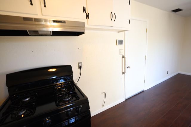 5413 Ontario St, Sacramento, CA 95820