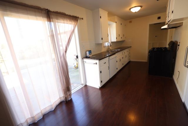 5413 Ontario St, Sacramento, CA 95820