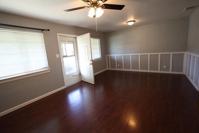 5413 Ontario St, Sacramento, CA 95820