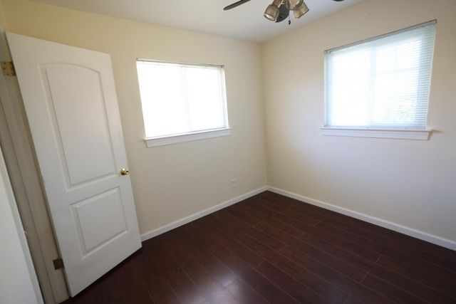 5413 Ontario St, Sacramento, CA 95820