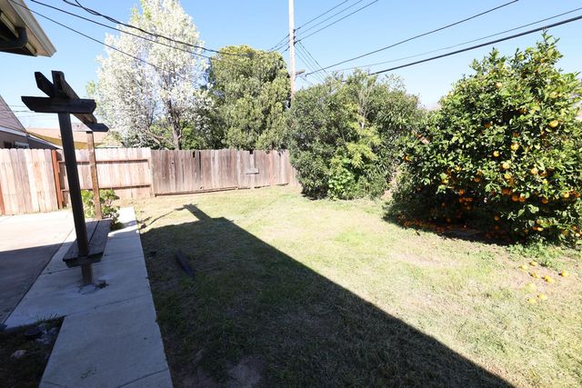 5413 Ontario St, Sacramento, CA 95820