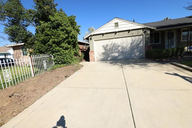 5413 Ontario St, Sacramento, CA 95820