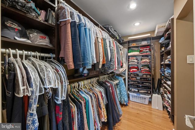 54 LAUREL CIR, Newtown, PA 18940