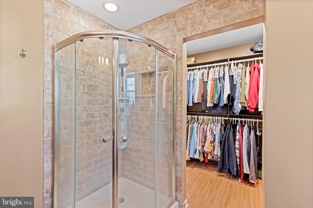 54 LAUREL CIR, Newtown, PA 18940