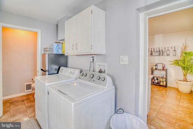 320 HERMITAGE ST, Philadelphia, PA 19128