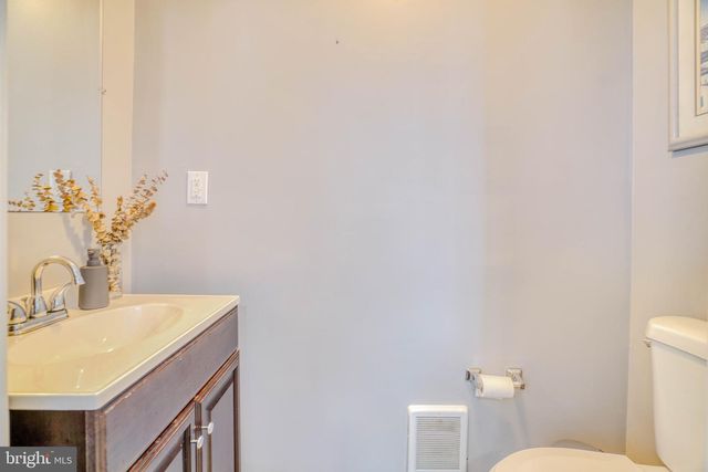 320 HERMITAGE ST, Philadelphia, PA 19128