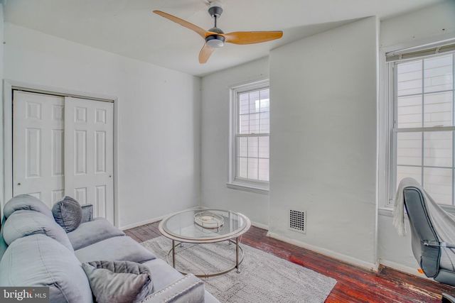 320 HERMITAGE ST, Philadelphia, PA 19128