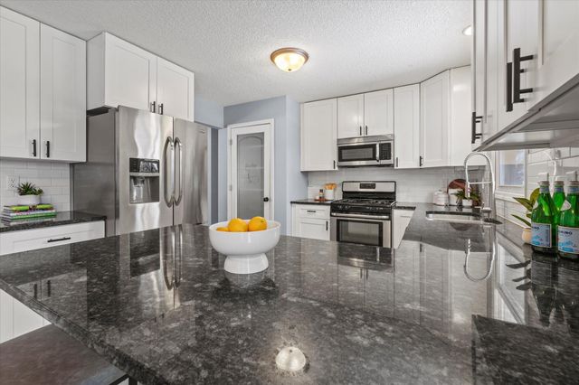 7698 Orchid Lane N, Maple Grove, MN 55311