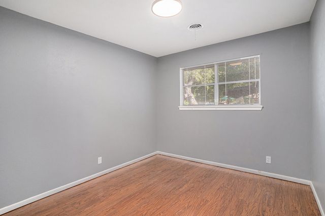 312 Stroud Street, Cleburne, TX 76033