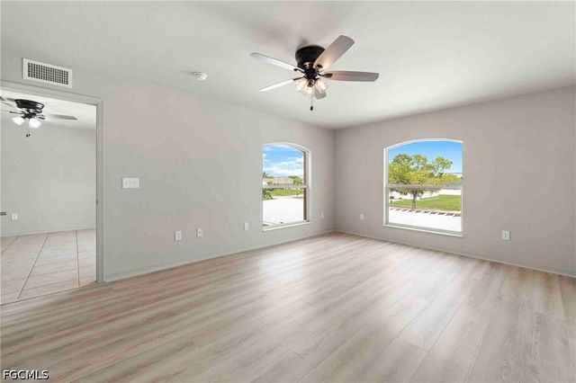 4520 Skyline BLVD 201, Cape Coral, FL 33914