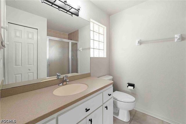 4520 Skyline BLVD 201, Cape Coral, FL 33914