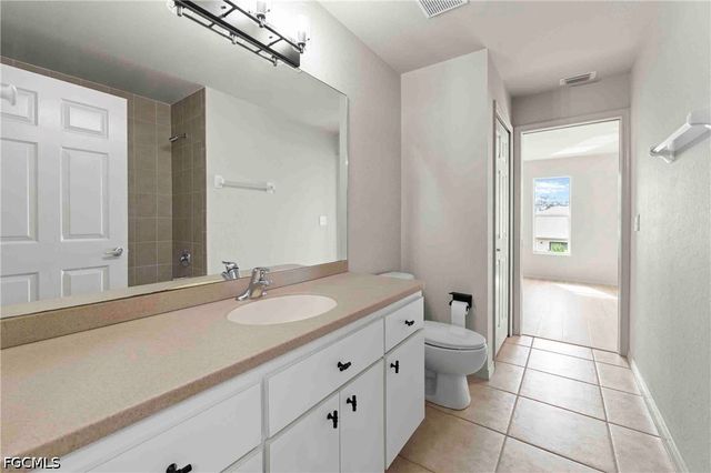 4520 Skyline BLVD 201, Cape Coral, FL 33914