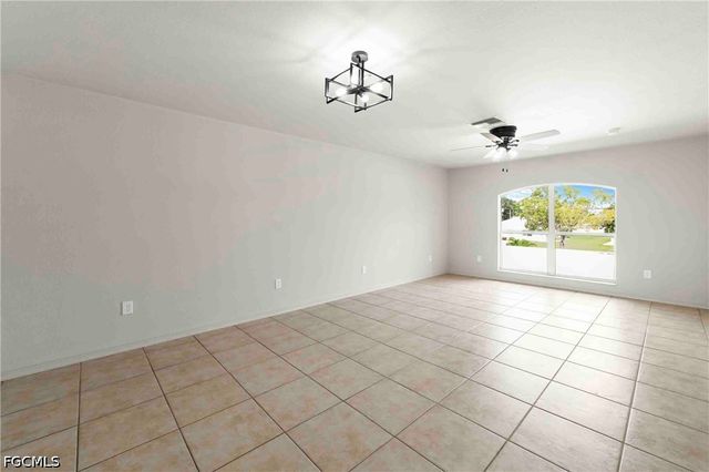 4520 Skyline BLVD 201, Cape Coral, FL 33914