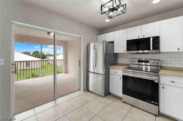 4520 Skyline BLVD 201, Cape Coral, FL 33914