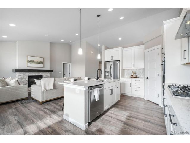 2573 Lakes Edge Dr, Monument, CO 80132