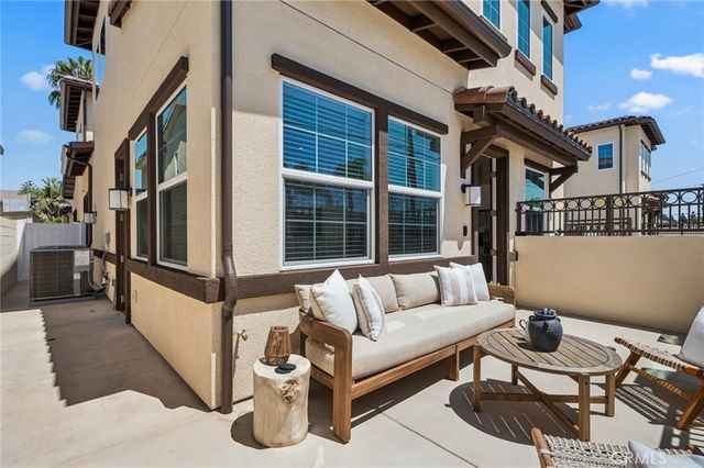 374 Hamilton Street A101, Costa Mesa, CA 92627