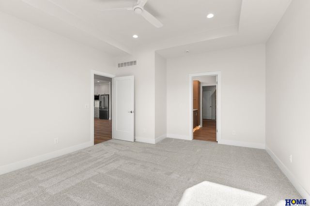 10009 Edgewater Lane, Lincoln, NE 68527