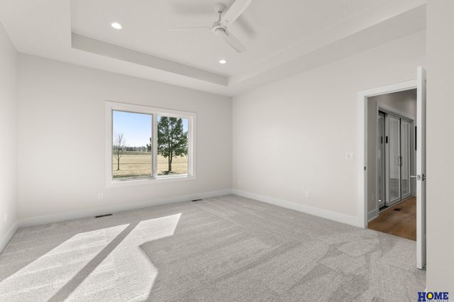 10009 Edgewater Lane, Lincoln, NE 68527