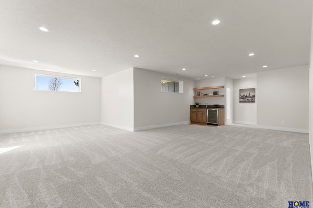 10009 Edgewater Lane, Lincoln, NE 68527