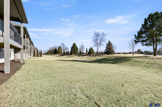 10009 Edgewater Lane, Lincoln, NE 68527