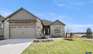 10009 Edgewater Lane, Lincoln, NE 68527