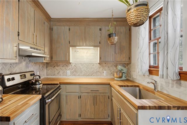 3200 Manorcrest Rd, Richmond, VA 23234