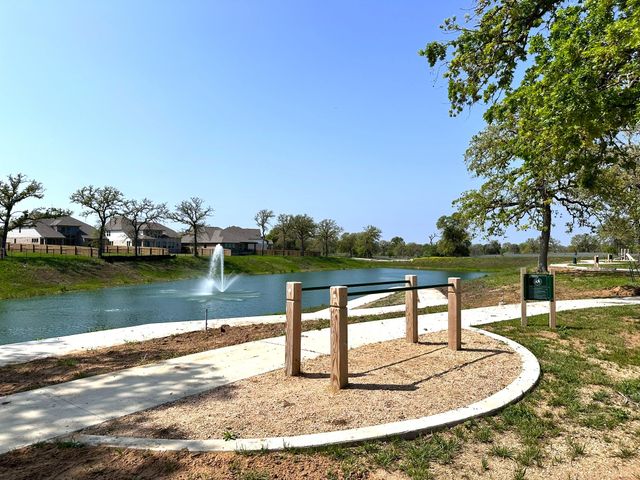 113 Cibolo Creek LOOP, Bastrop, TX 78602