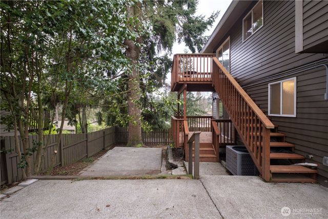 1123 SW 144 Street, Burien, WA 98166