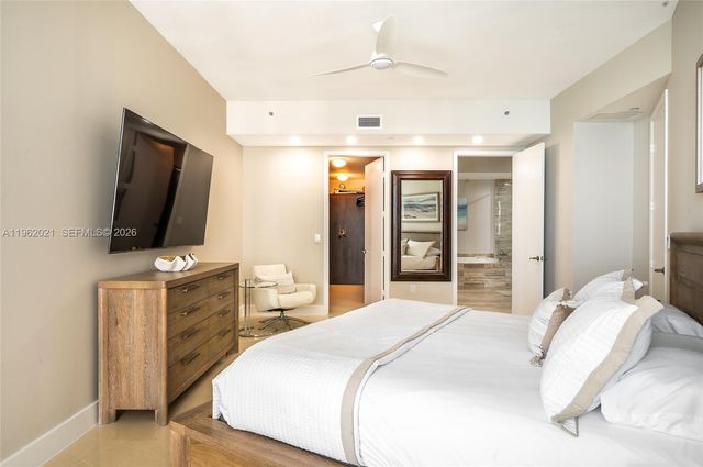 15901 Collins Ave 2303, Sunny Isles Beach, FL 33160