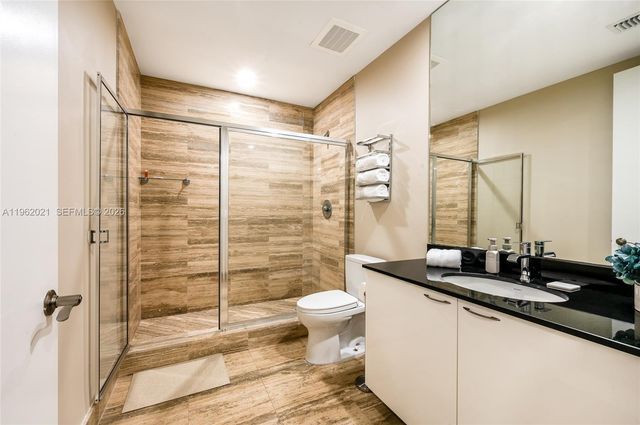 15901 Collins Ave 2303, Sunny Isles Beach, FL 33160