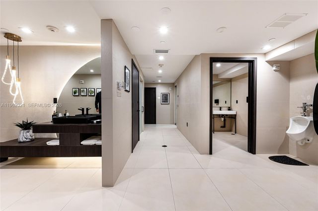 15901 Collins Ave 2303, Sunny Isles Beach, FL 33160