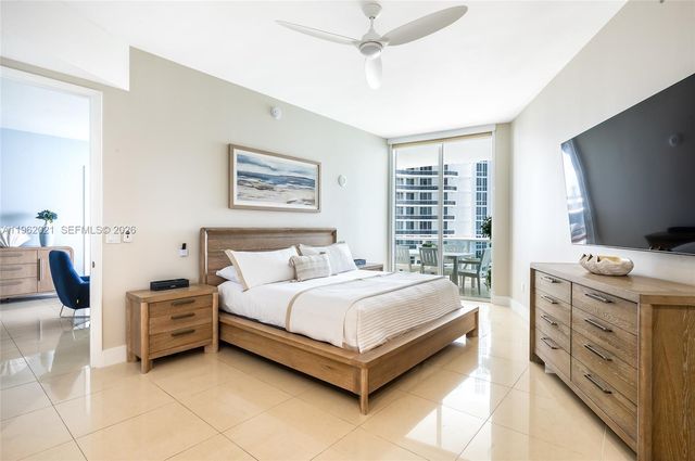 15901 Collins Ave 2303, Sunny Isles Beach, FL 33160
