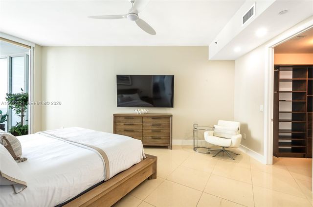 15901 Collins Ave 2303, Sunny Isles Beach, FL 33160