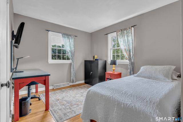 82 Raymond Road, Guilford, CT 06437