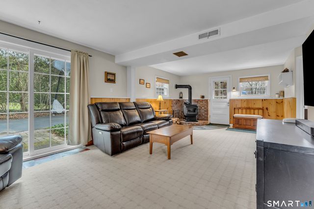 82 Raymond Road, Guilford, CT 06437