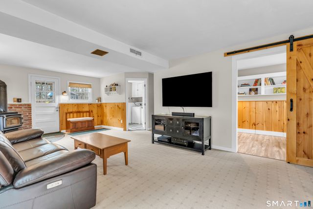 82 Raymond Road, Guilford, CT 06437