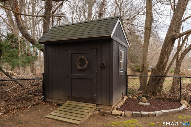 82 Raymond Road, Guilford, CT 06437