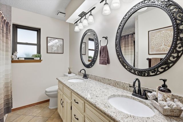 707 Glenn Drive, Euless, TX 76039