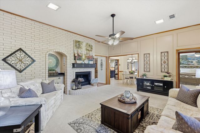 707 Glenn Drive, Euless, TX 76039