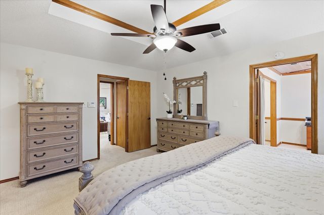 707 Glenn Drive, Euless, TX 76039