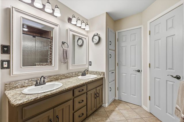 707 Glenn Drive, Euless, TX 76039