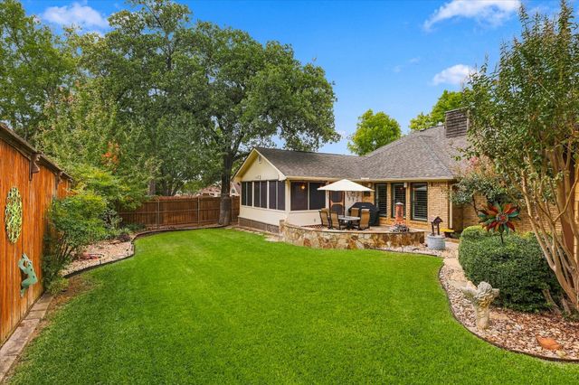 707 Glenn Drive, Euless, TX 76039