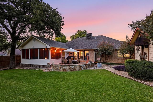 707 Glenn Drive, Euless, TX 76039