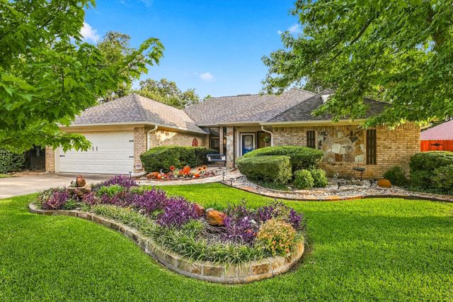 707 Glenn Drive, Euless, TX 76039