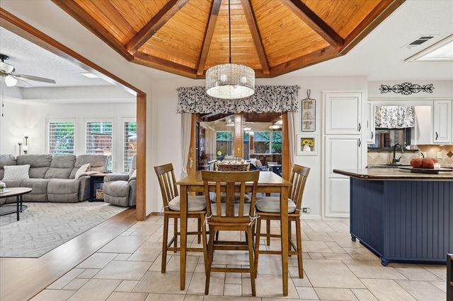 707 Glenn Drive, Euless, TX 76039