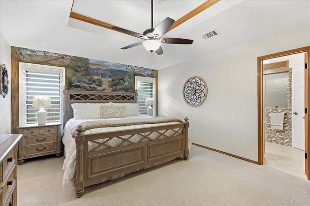 707 Glenn Drive, Euless, TX 76039