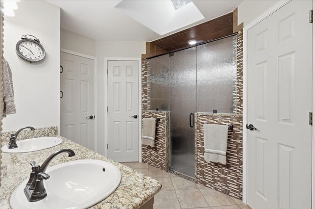 707 Glenn Drive, Euless, TX 76039