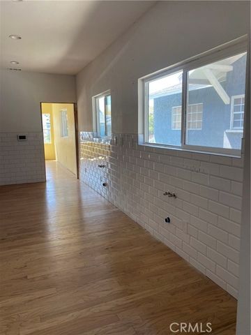 1447 W 47th Street, Los Angeles, CA 90062